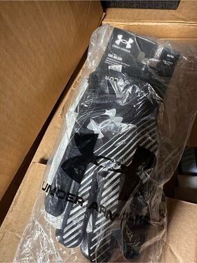 Under Armour Blur Football Gloves